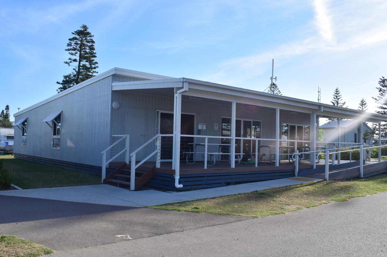 Nrma Stockton Beach Holiday Park Hotell Eksteriør bilde